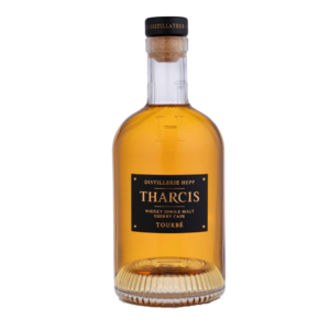 Bouteille de whisky Tharcis Tourbé de la Distillerie HEPP, single malt tourbé 45 ppm Sherry Cask, étiquette noire et or.
